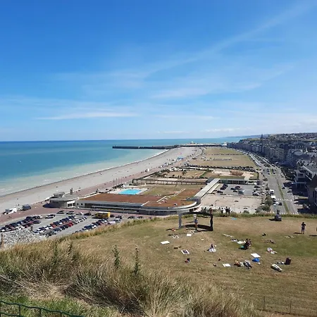 Rez-De-Chaussee De Plain-Pied Avec Parking Prive Au Centre Ville Dieppe Exterior photo